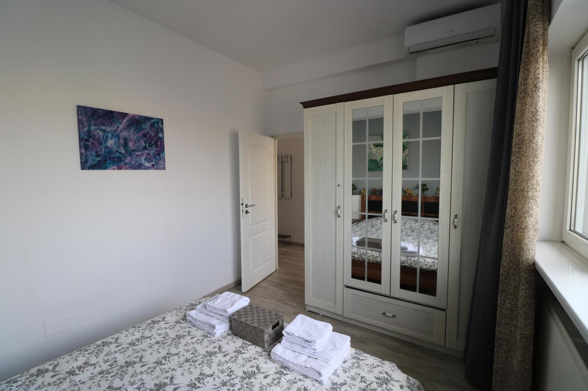 Cozy Deluxe Apartment - Old Town - Free Minibar Bukarest Eksteriør billede